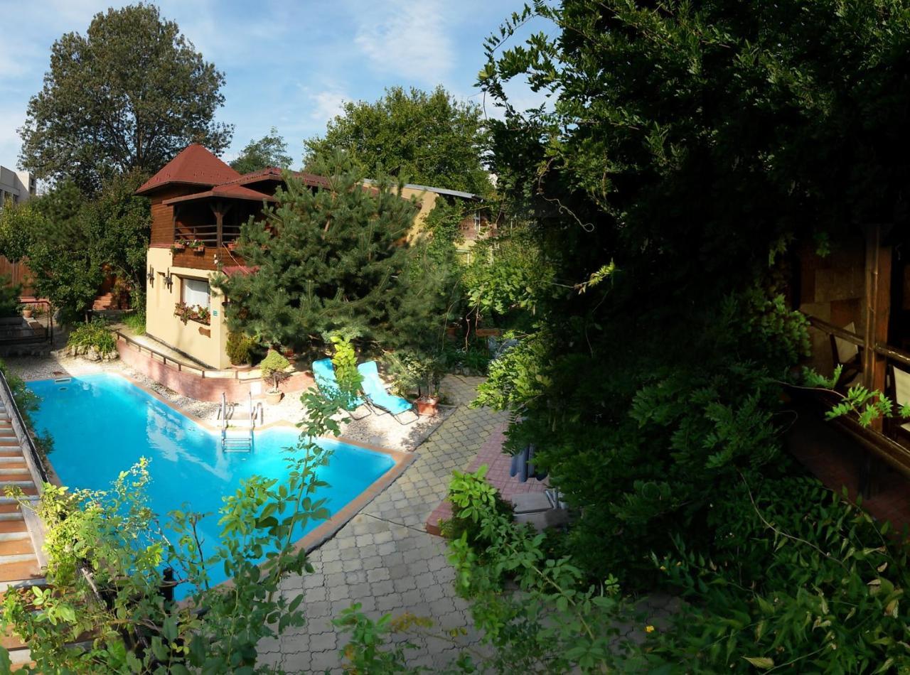Casa Mica Guesthouse บูคาเรสต์ ภายนอก รูปภาพ