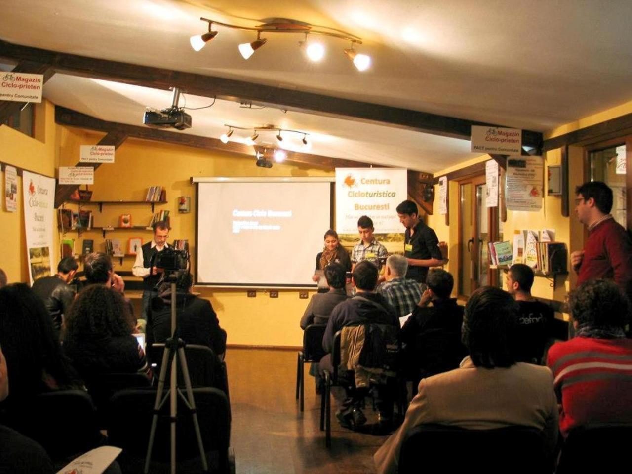 Casa Mica Guesthouse บูคาเรสต์ ภายนอก รูปภาพ