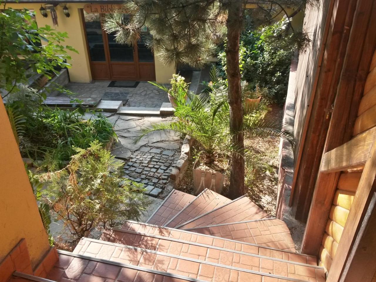Casa Mica Guesthouse บูคาเรสต์ ภายนอก รูปภาพ